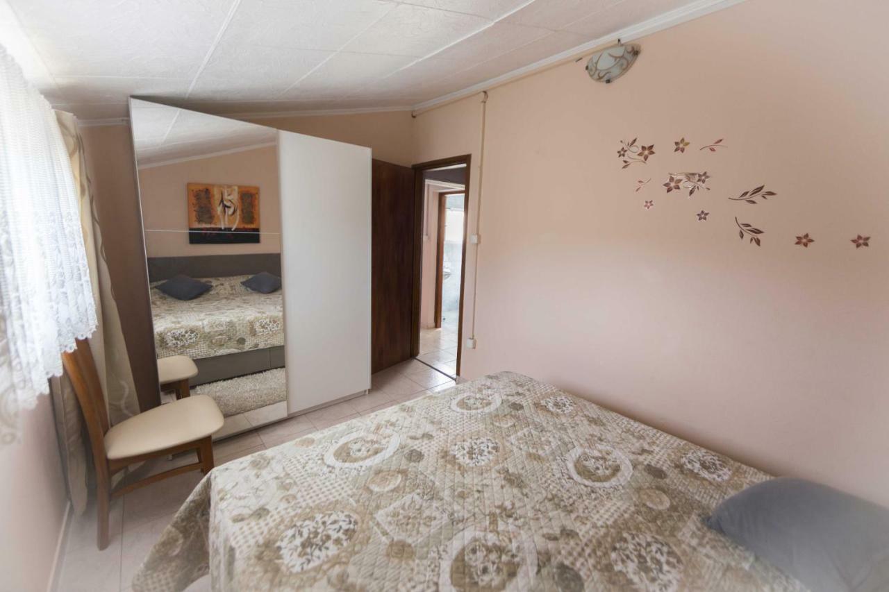 Holiday House Rusticana Sali, Dugi Otok Near Np Kornati Exteriér fotografie